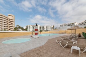 Pool - Holidays 'White Lily of the Canary Islands' with Shared Pool, Balcony and Wi-Fi (Playa Del Ingles)