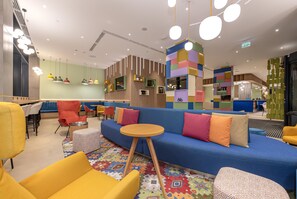 Lobby - Hampton By Hilton Batumi Center (Batumi)