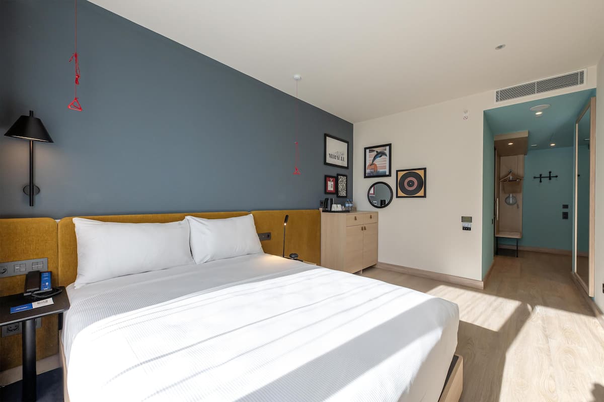 In-room safe, laptop workspace, soundproofing, iron/ironing board