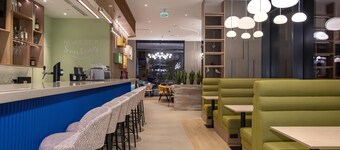 แฮมป์ตัน บาย ฮิลตัน บาทูมี เซ็นเตอร์