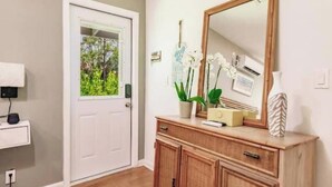Interior - Poolside/Hibiscus Hideaway:Entire House, Naples FL (Naples)