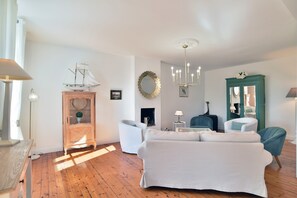 Living area - Les Verts Sapins - Avec grand jardin (Créhen)