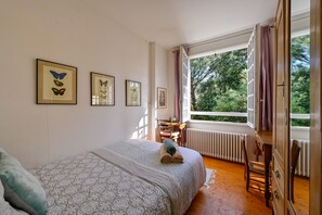 2 chambres, fer et planche à repasser, Wi-Fi gratuit