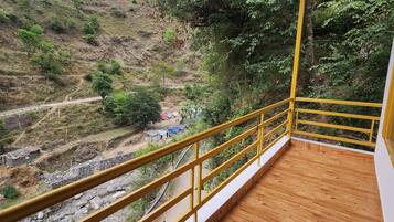 Habitación Deluxe doble, balcón, vistas al valle | Balcón