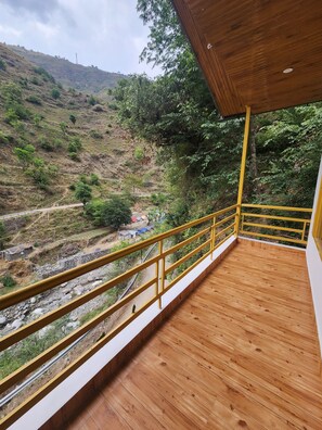 Deluxe Double Room, Balcony, Valley View | Balcony
