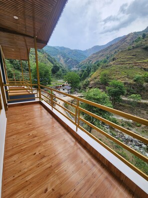 Deluxe Double Room, Balcony, Valley View | Desk, laptop workspace, iron/ironing board, free WiFi