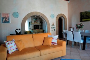 Living area - "Un Posto al Centro" è uno splendido appartamento In un palazzetto del ‘600, (Manziana)