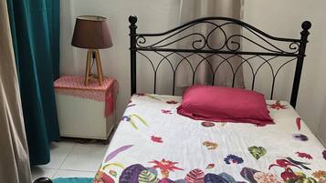 1 chambre, fer et planche à repasser, Wi-Fi, draps fournis