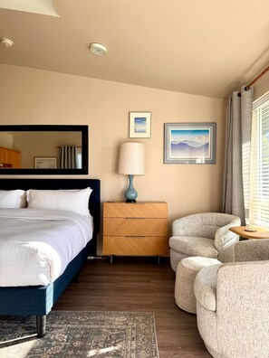 1 bedroom, iron/ironing board, WiFi, bed sheets - Ocean Cove Inn #1 - Ocean View (Yachats)