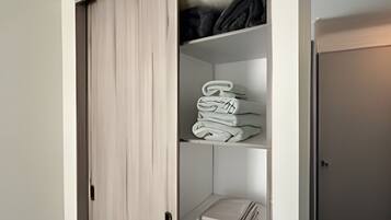 Basic Apartment | Interior