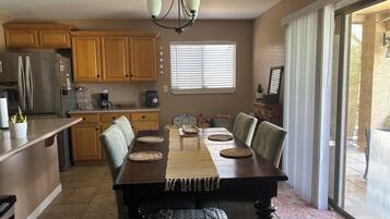 تناول الطعام