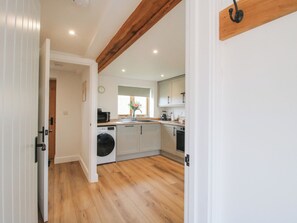 Batterie de cuisine, vaisselle et ustensiles