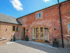 Exterior - Willow Barn (Shrewsbury)