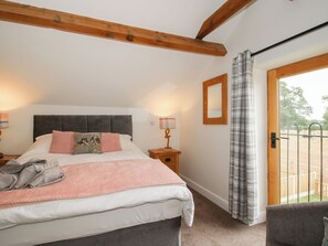 3 makuuhuonetta, yksilöllisesti sisustettu, yksilöllisesti kalustettu