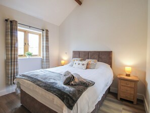 2 عدّة غرف نوم وبديكورات فريدة لكل غرفة وطراز فريد لكل وحدة