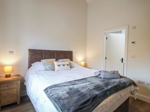 2 室のベッドルーム、客室ごとに異なる装飾、客室ごとに異なるインテリア、WiFi (無料)