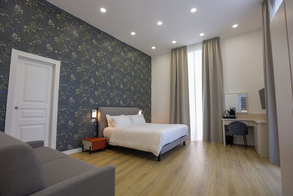 Superior Room, Balcony, City View