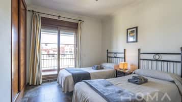 2 bedrooms, iron/ironing board