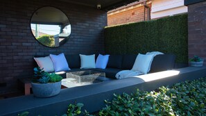 المنطقة المحيطة بالمنشأة