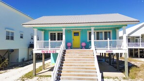 Exterior - Charming 3br/2ba Boho Beach Cottage in Gulf Shores (Gulf Shores)