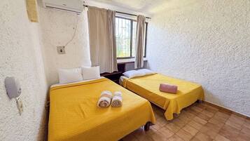 2 bedrooms, iron/ironing board, bed sheets