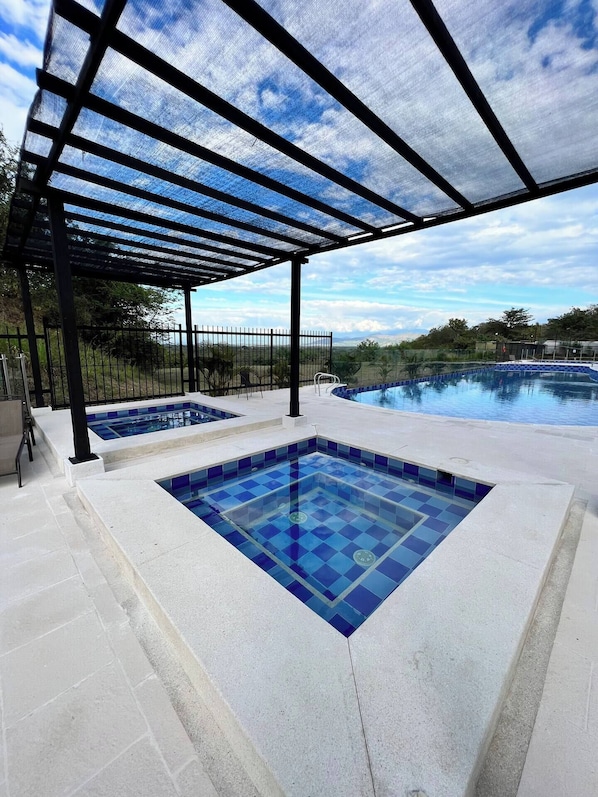 Pool - Ricaurte VIP: Jacuzzi privado, Confort y Piscinas (Ricaurte)
