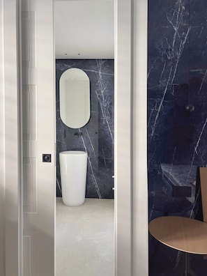 Junior Suite, Balcony, Sea View | Bathroom | Free toiletries, hair dryer, towels, soap