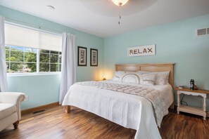 4 soveværelser, skrivebord, strygejern/strygebræt, weekendseng