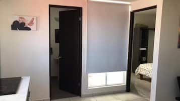 2 slaapkamers, een strijkplank/strijkijzer, wifi, beddengoed