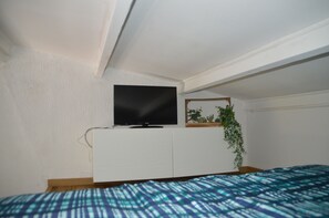 1 Schlafzimmer, Bügeleisen/Bügelbrett, Reisekinderbett, Internetzugang