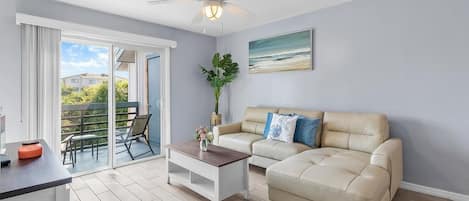 Condo, 2 grands lits (Sea Woods 211) | Aire de séjour