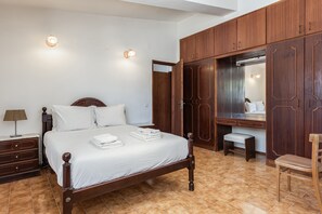 3 makuuhuonetta, ilmainen Wi-Fi, vuodevaatteet