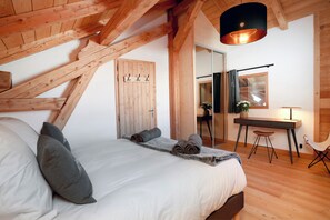 4 chambres, fer et planche à repasser, accès Internet, draps fournis