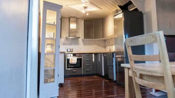 Réfrigérateur, lave-vaisselle, cafetière/bouilloire