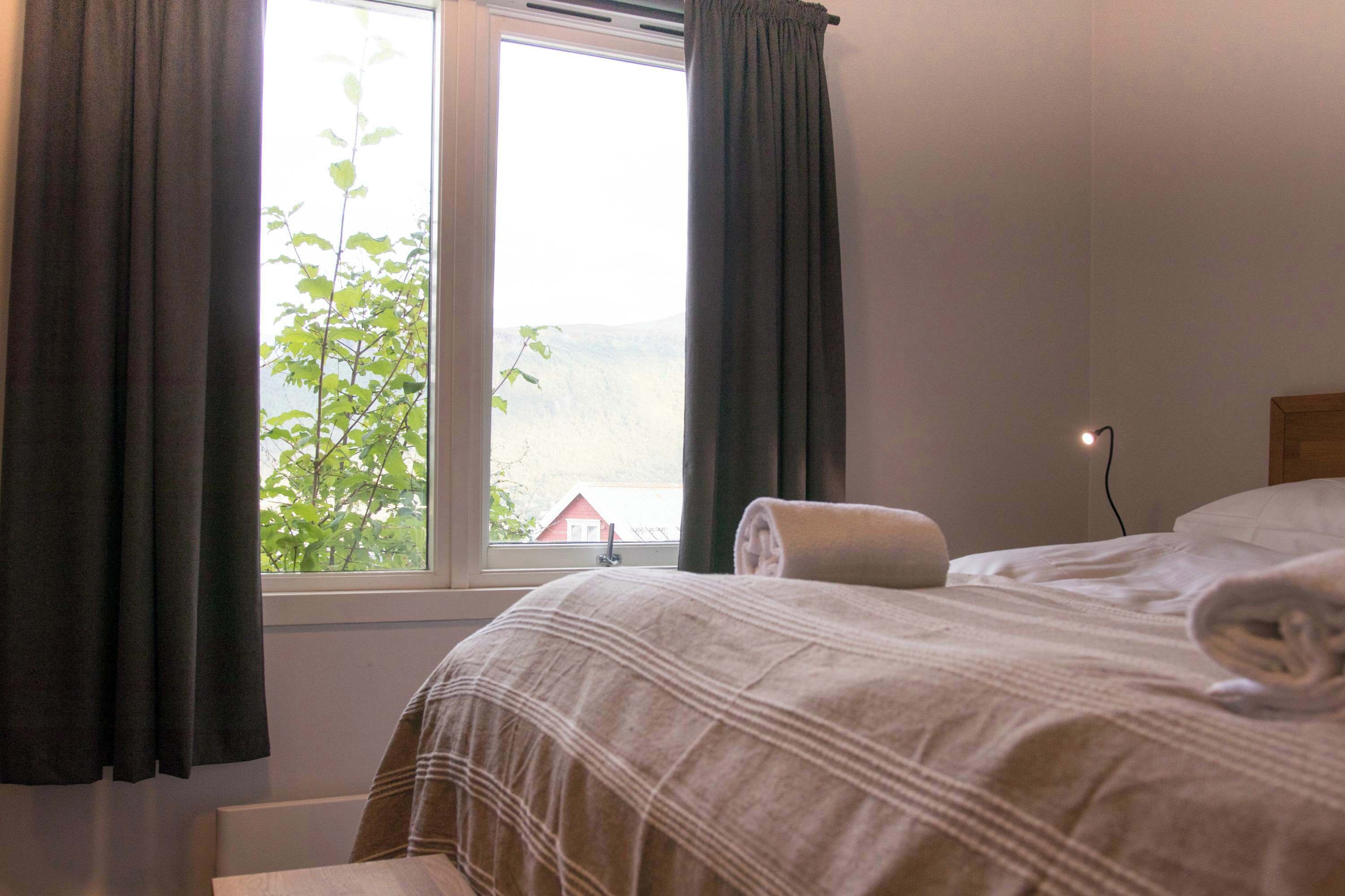 2 soverom, skrivebord, wi-fi og sengetøy