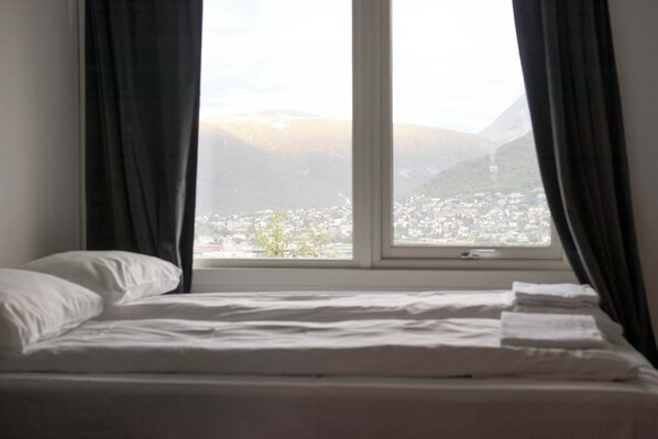 2 dormitorios, escritorio, wifi y ropa de cama