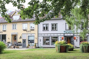 Unclassified image, 4 of 23, button - Heart of Tromsø Cozy apartment (Tromsø)