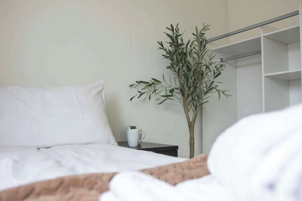 2 bedrooms, WiFi, bed sheets