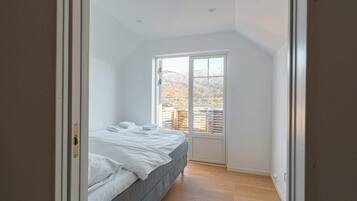 4 soverom, reiseseng for barn, wi-fi og sengetøy