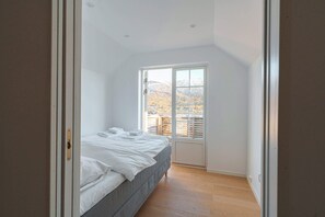 4 chambres, lit parapluie, Wi-Fi, draps fournis