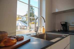 Fridge, microwave, oven, dishwasher