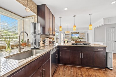 Beautiful | Spacious | 4 Bed/2bath