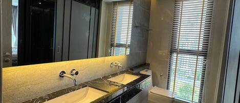 Apartment, 1 Bedroom, Accessible, Smoking