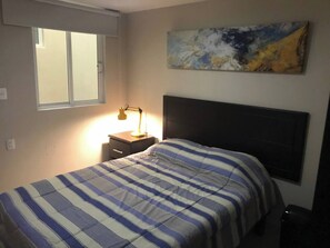 2 soverom, strykejern/-brett, wi-fi og sengetøy