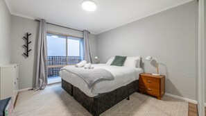 2 chambres, bureau, Wi-Fi gratuit, draps fournis