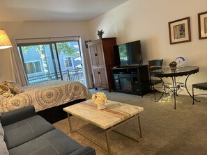 Televisión, chimenea