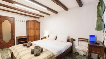 8 chambres, Wi-Fi, draps fournis