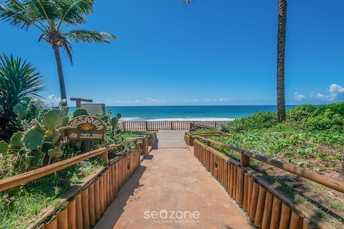 Condominium With Gym and Pool in Guarajuba - Camacari GSH