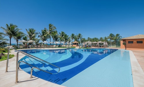 Condominium With Gym and Pool in Guarajuba - Camacari GSH