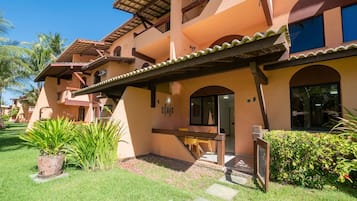 Basic Apartment | Exterior